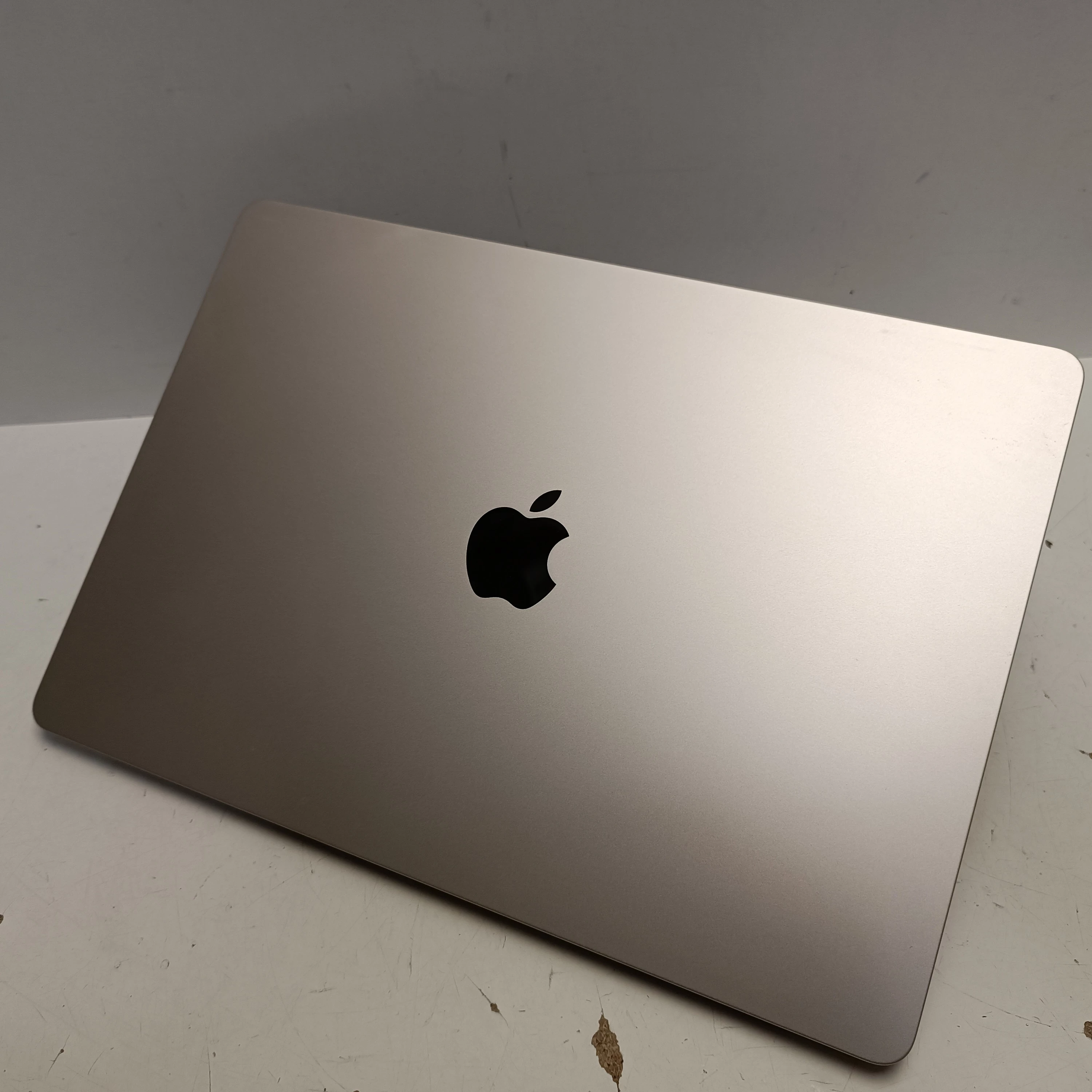 laptop-apple-macbook-air-15-m2-8512gb-przekatna-ekranu-1530