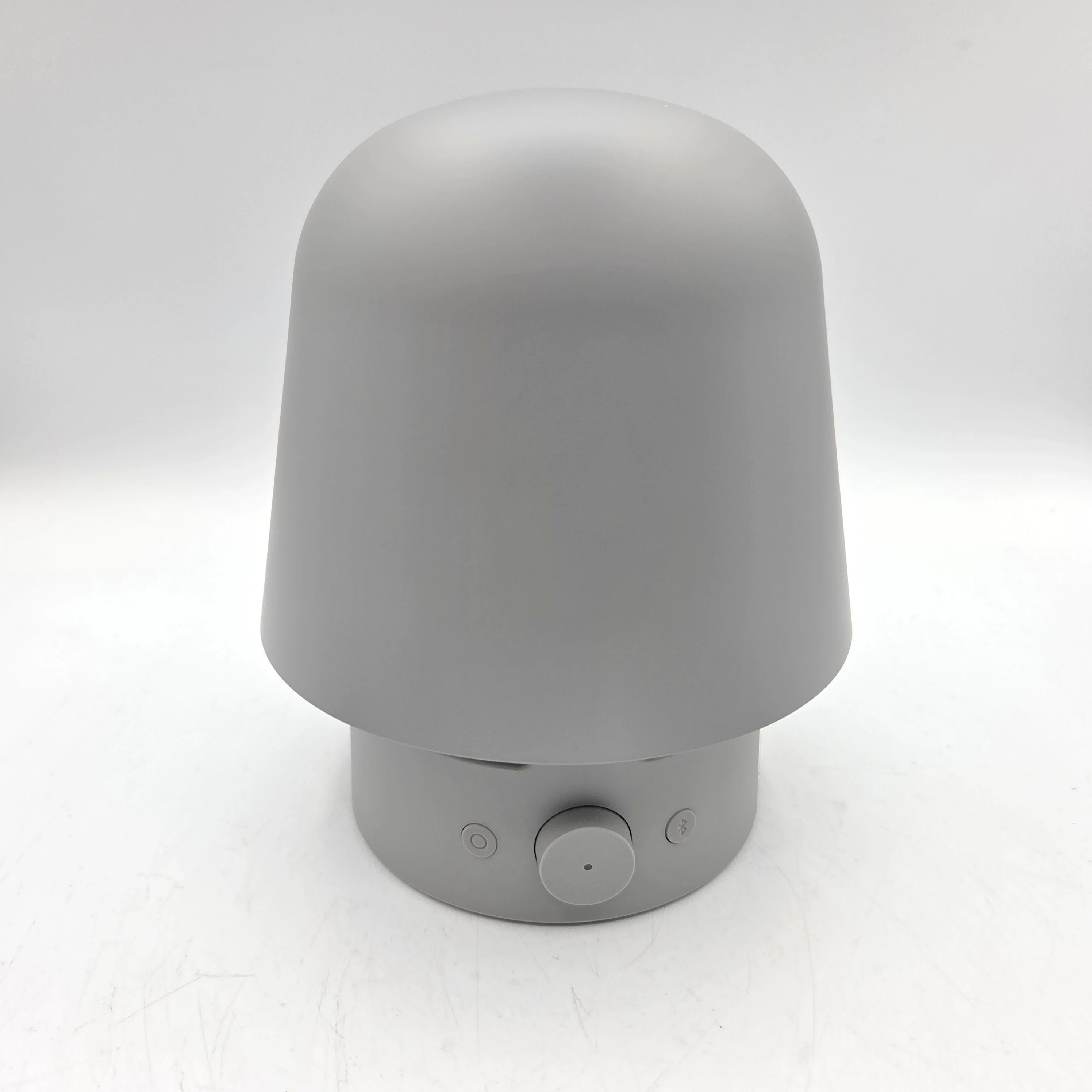 ikea-vappeby-lampa-z-glosnikiem-bluetooth-na-zewnatrz-szary-20510736-ean-gtin-0000620510736