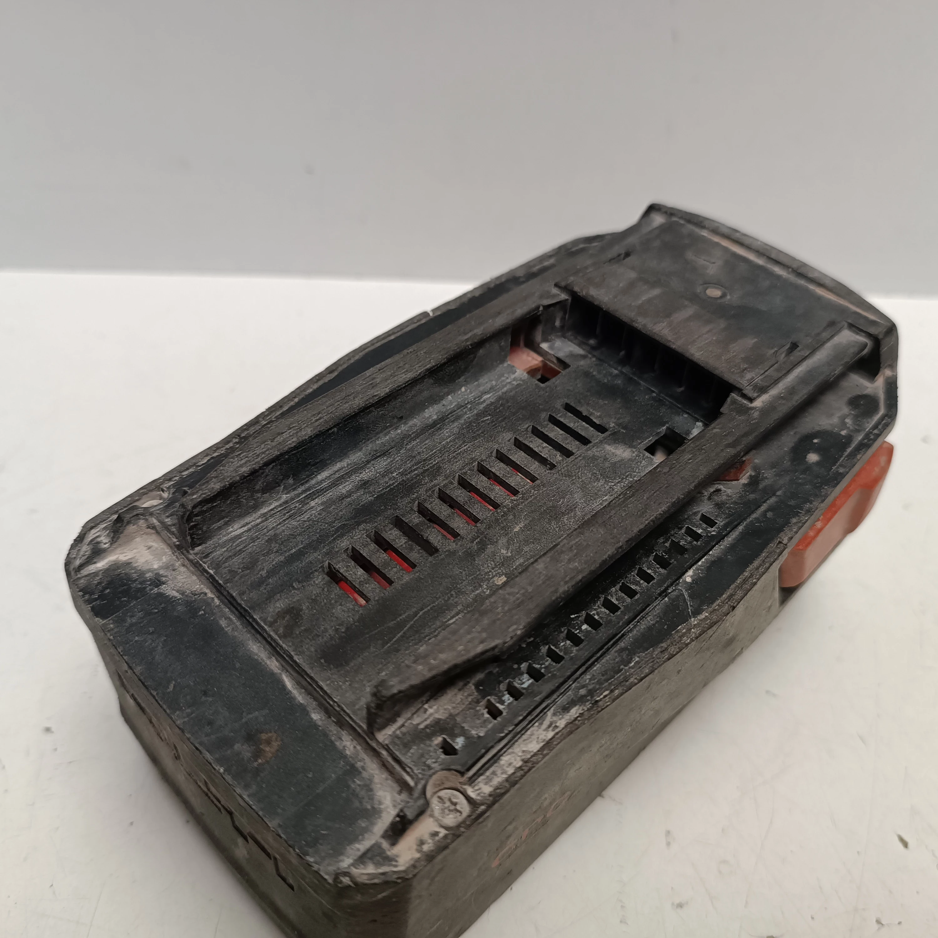 bateria-hilti-b-3652-li-ion-01-marka-248811-950608