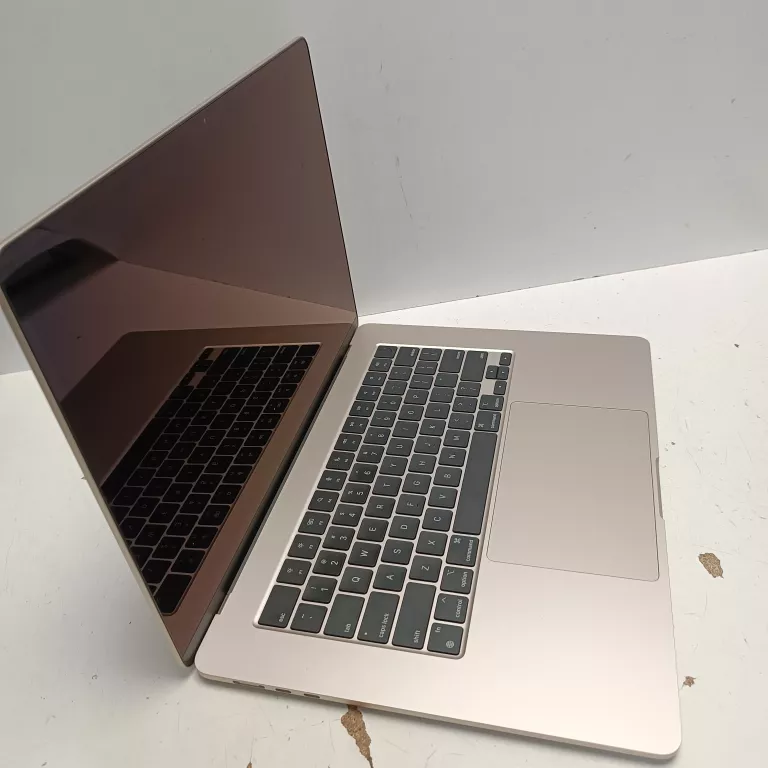 laptop-apple-macbook-air-15-m2-8512gb-ean-gtin-194253714088
