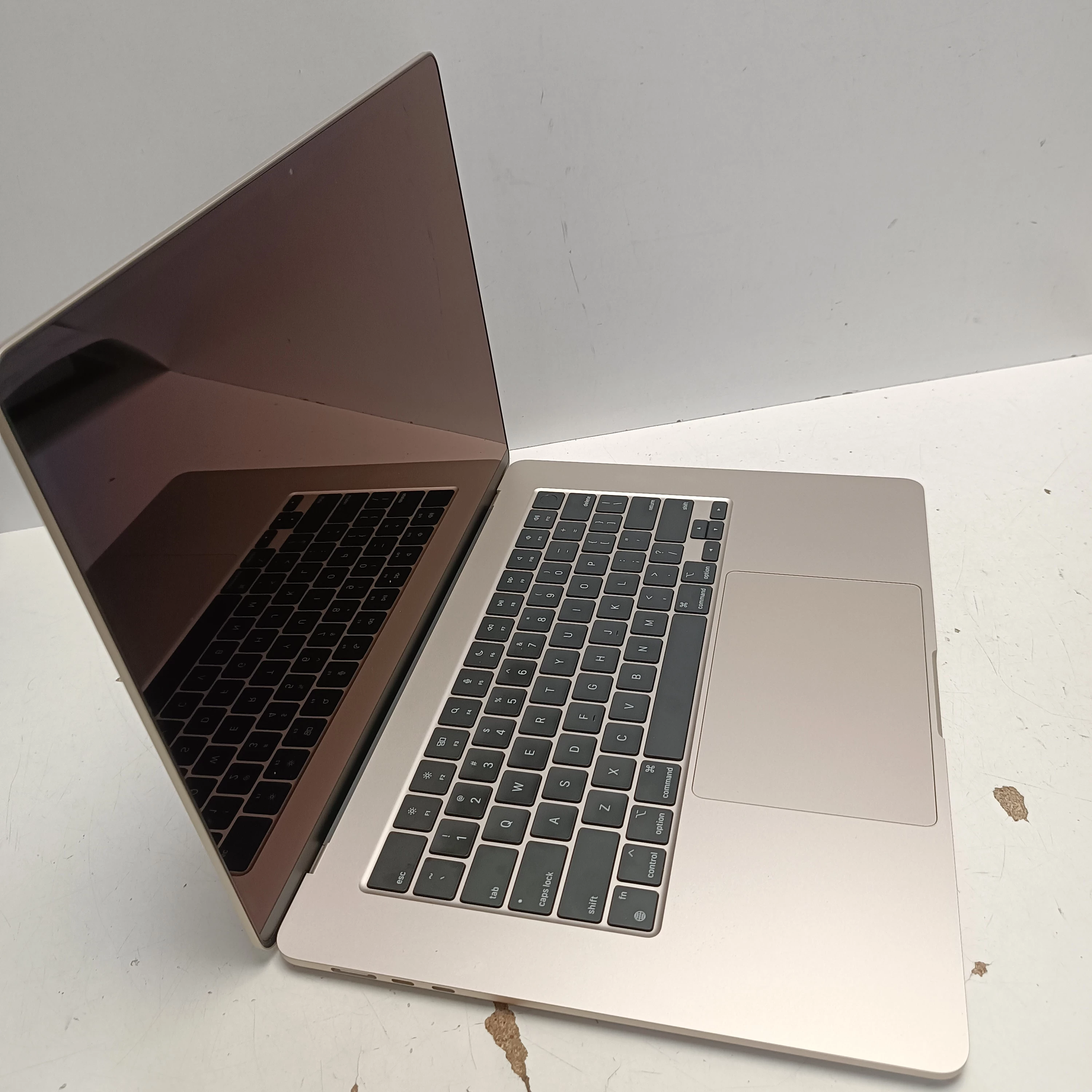 laptop-apple-macbook-air-15-m2-8512gb-ean-gtin-194253714088