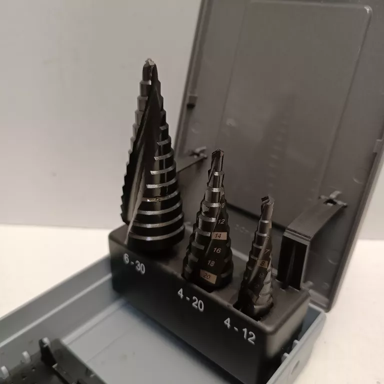 zestaw-wiertel-wielostopniowych-spiralnych-hss-m2-kod-producenta-n-wwsz01