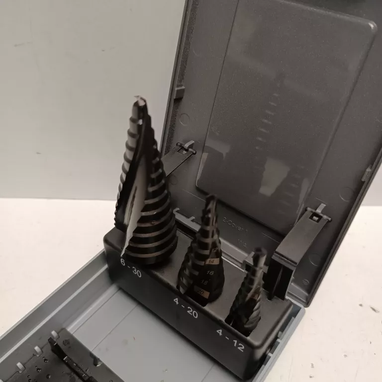 zestaw-wiertel-wielostopniowych-spiralnych-hss-m2-marka-248811-1080930