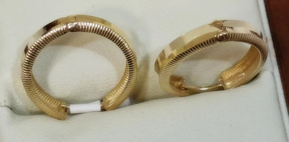 szykowne-zlote-585-kolczyki-kola-material-15835-2