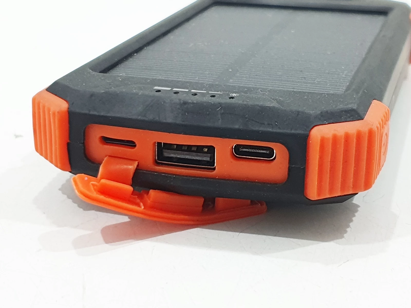 powerbank-solarny-blavor-pn-w05-10000mah-stan-11323-2