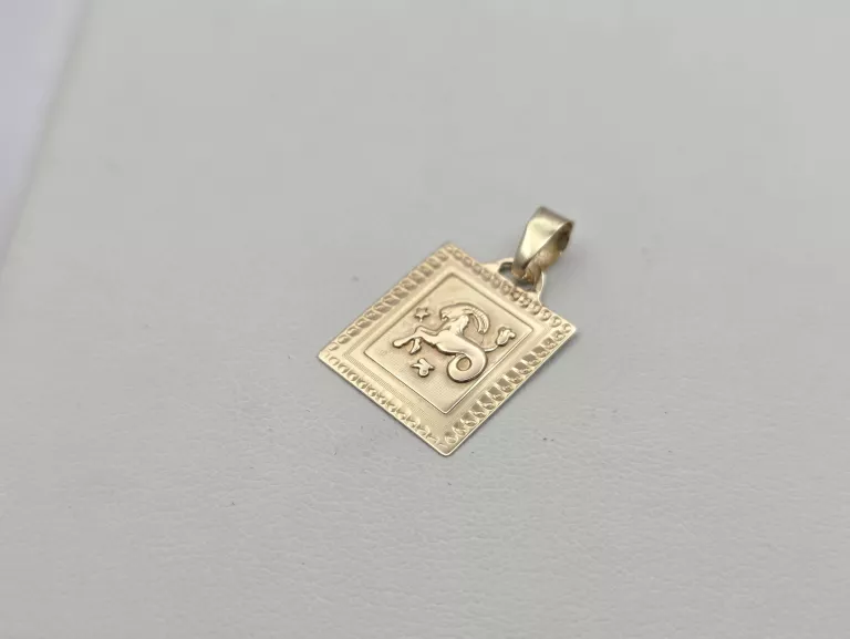 zlota-zawieszka-ze-znakiem-zodiaku-koziorozca-585-14k-091g-kamien-17088-524288