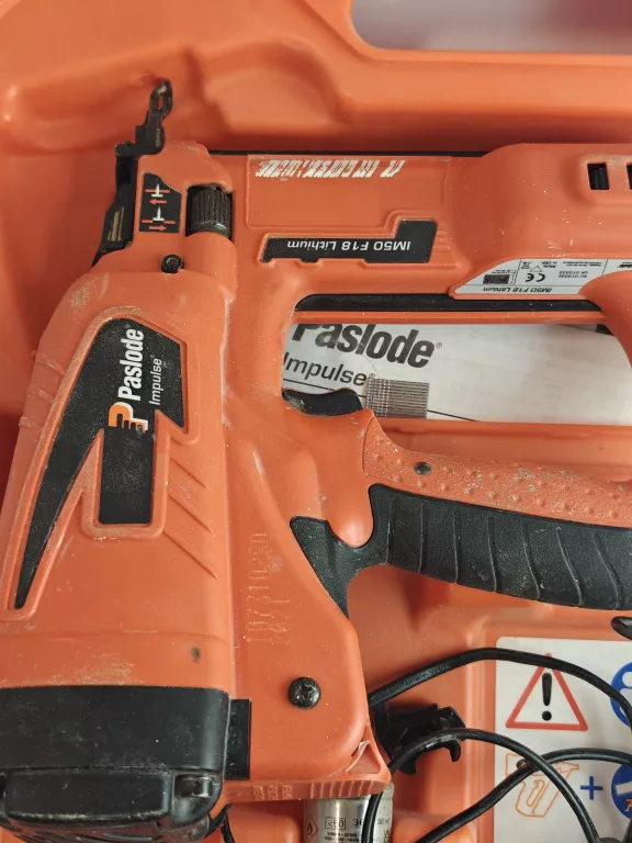 gwizdziarka-paslode-im50-f18-maksymalna-dlugosc-gwozdzizszywek-50