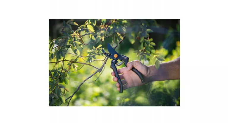 fiskars-sekator-profesjonalny-1001530-p90-8008220029629-stan-11323-1