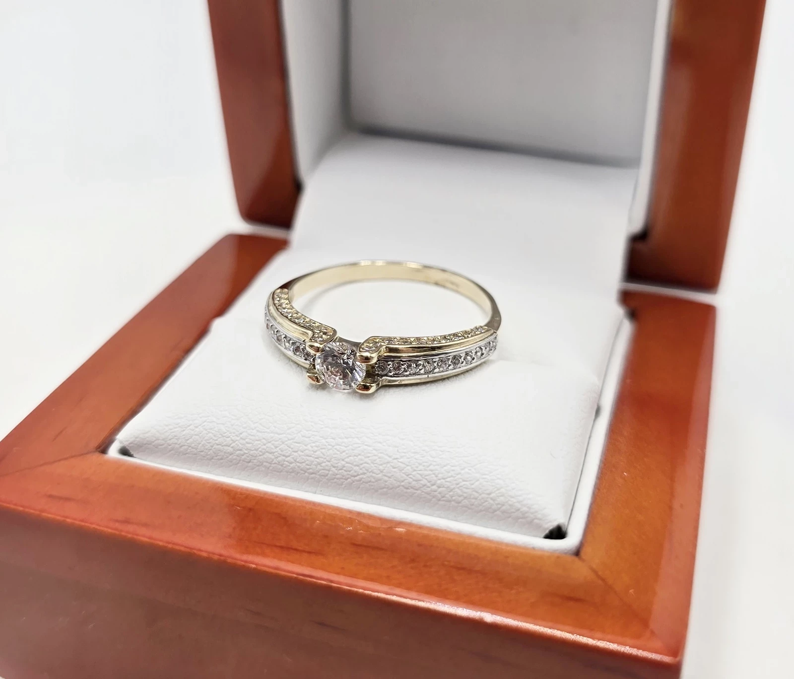 zloty-pierscionek-8k219g20r-kamien-17088-524288