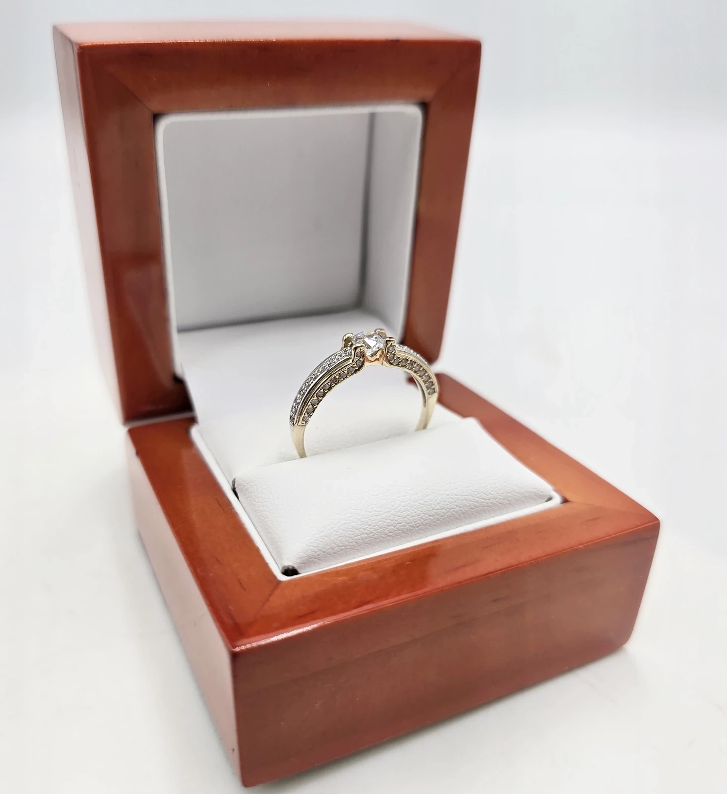 zloty-pierscionek-8k219g20r-rodzaj-2205-2