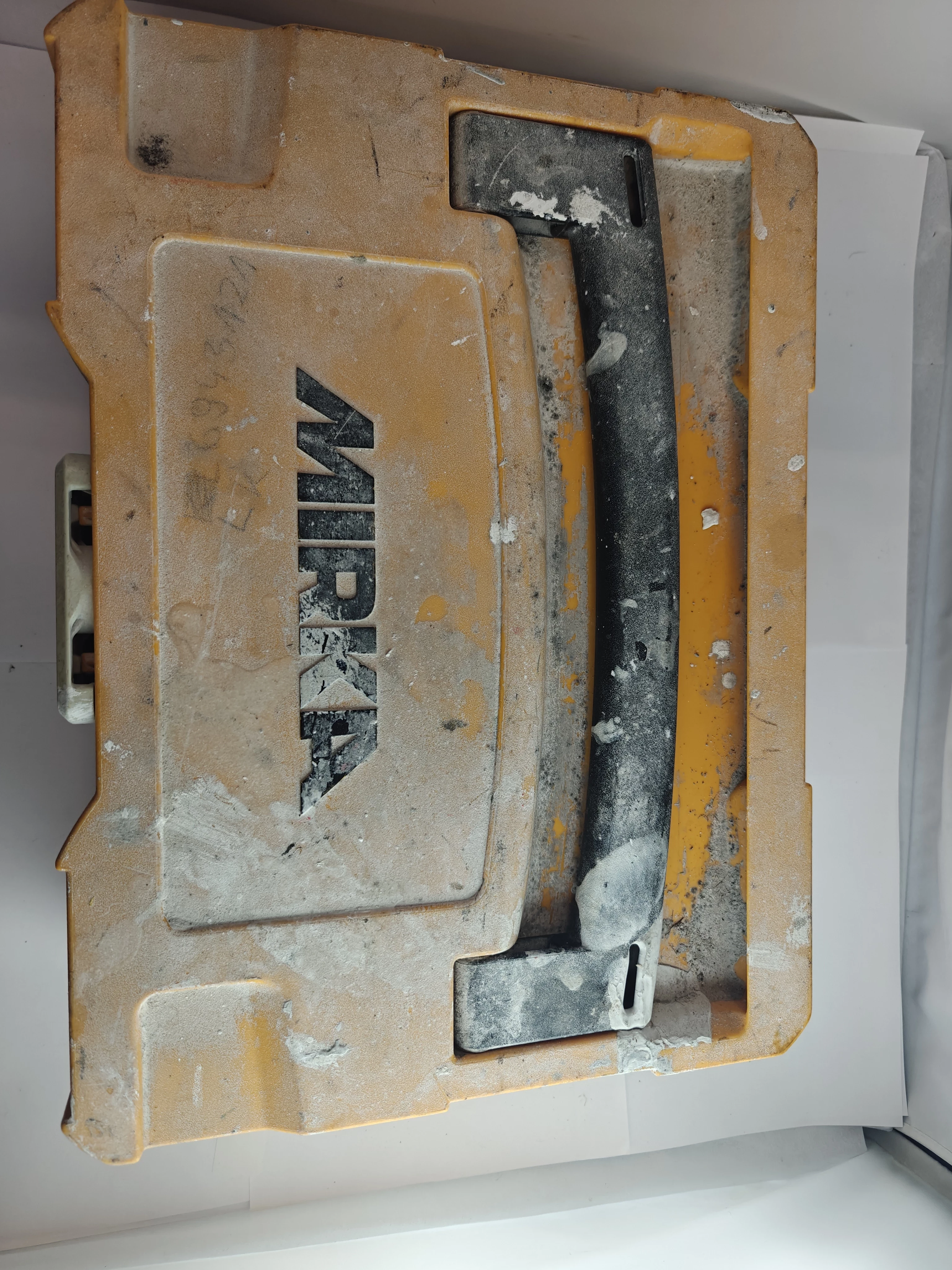 szlifierka-mimosrodowa-mirka-deros-650-moc-40000