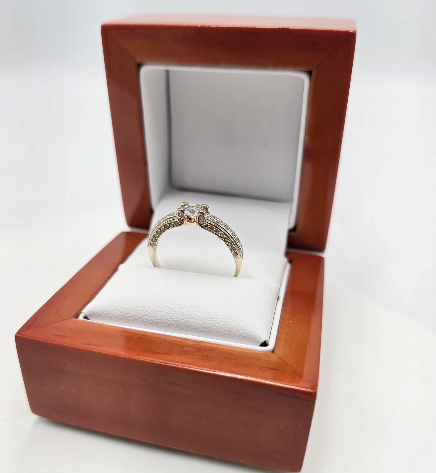 zloty-pierscionek-8k219g20r-stan-11323-2