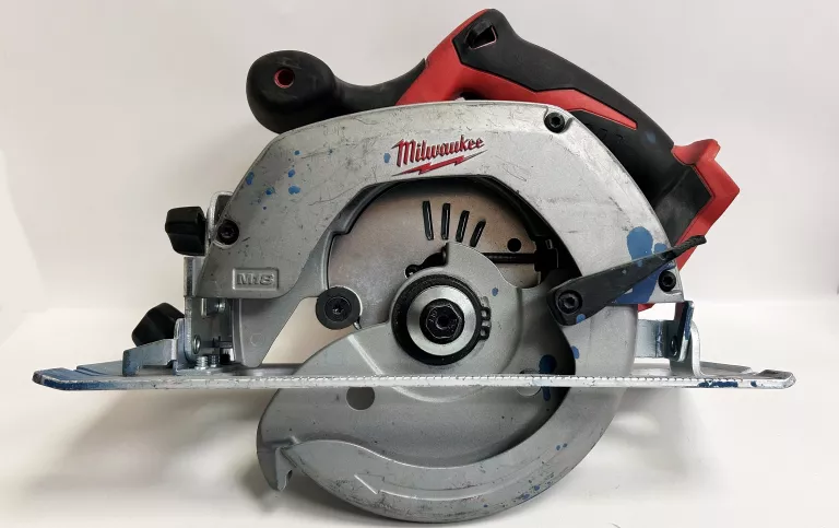 pilarka-milwaukee-165mm-hallera-10-piastow