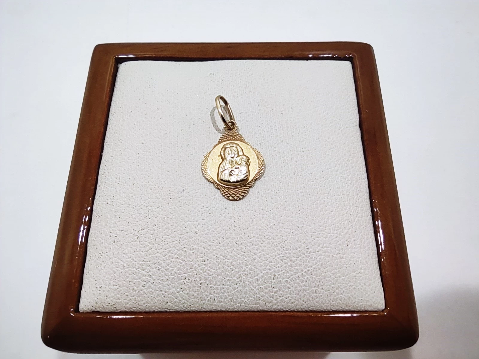 wyrob-jubilerski-uzywany-zawieszka-585-traugutta-15-radom