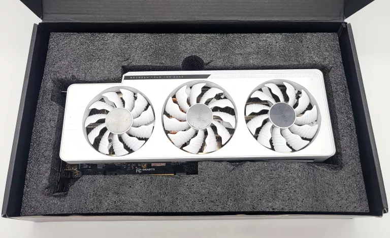 karta-graficzna-gigabyte-nvidia-rtx-3080-vision-oc-10-gbpud-gw-stan-11323-2