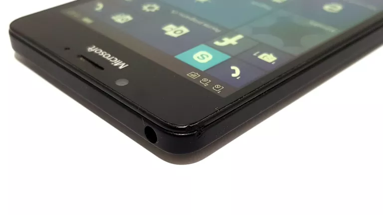 telefon-nokia-lumia-950-dual-sim-rm-1118-stan-bdb-kod-producenta-a00026807