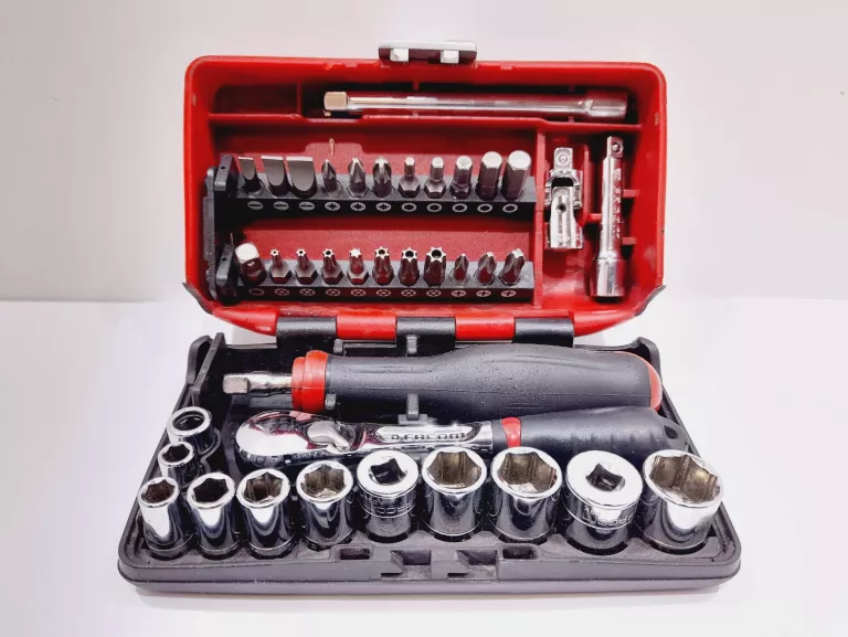 zestaw-nasadek-14-bitow-z-grzechotka-facom-budziszynska-107d-sj-wroclaw