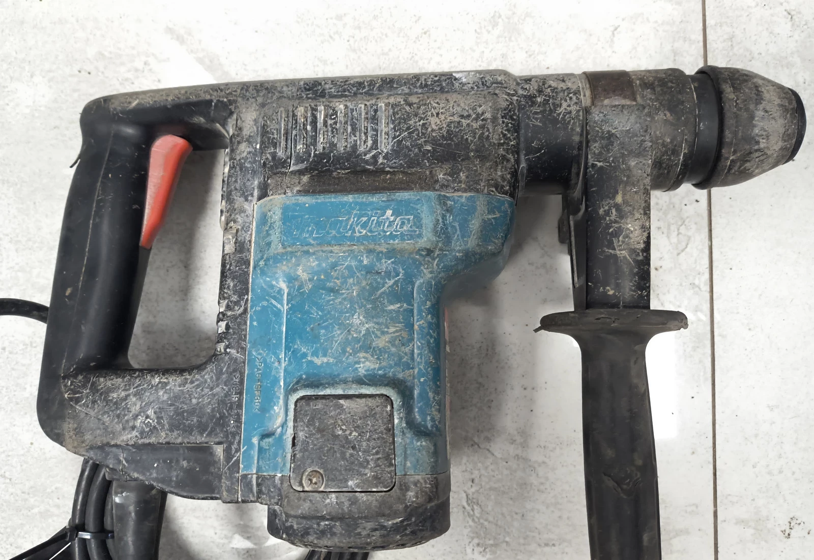 mlot-udarowy-makita-hr3000c-typ-uchwytu-128474-1