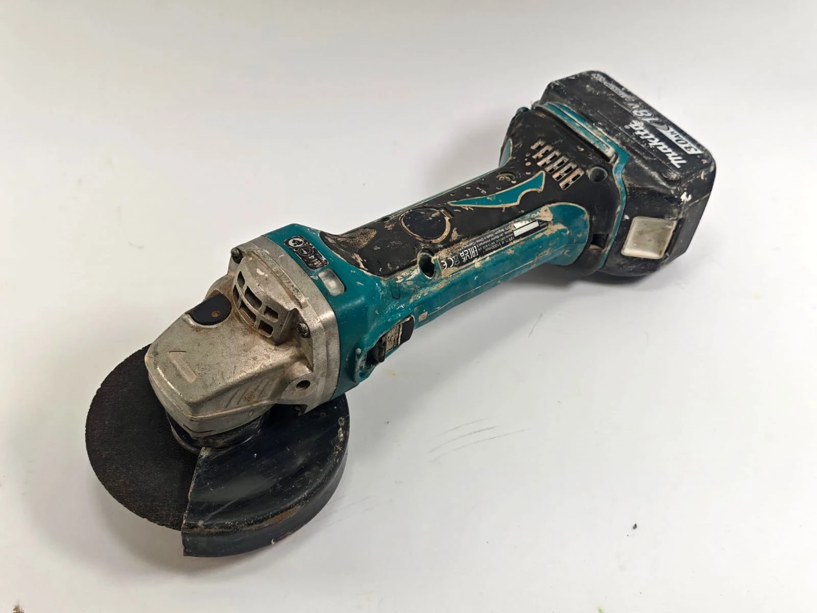 szlifierka-katowa-makita-dga452-akumulator-3ah-walizka-ean-gtin-088381660112