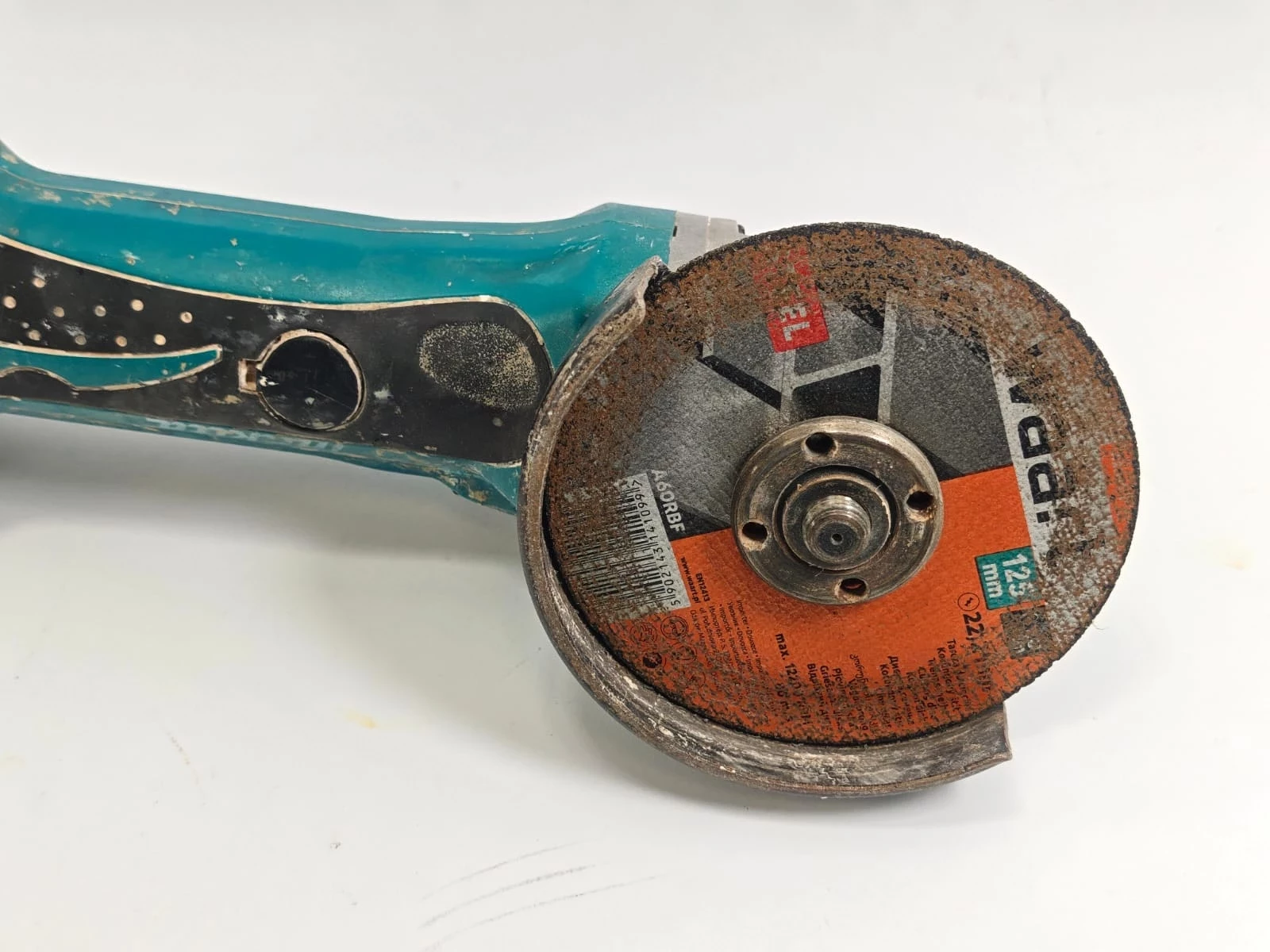 szlifierka-katowa-makita-dga452-akumulator-3ah-walizka-kod-producenta-dga452z