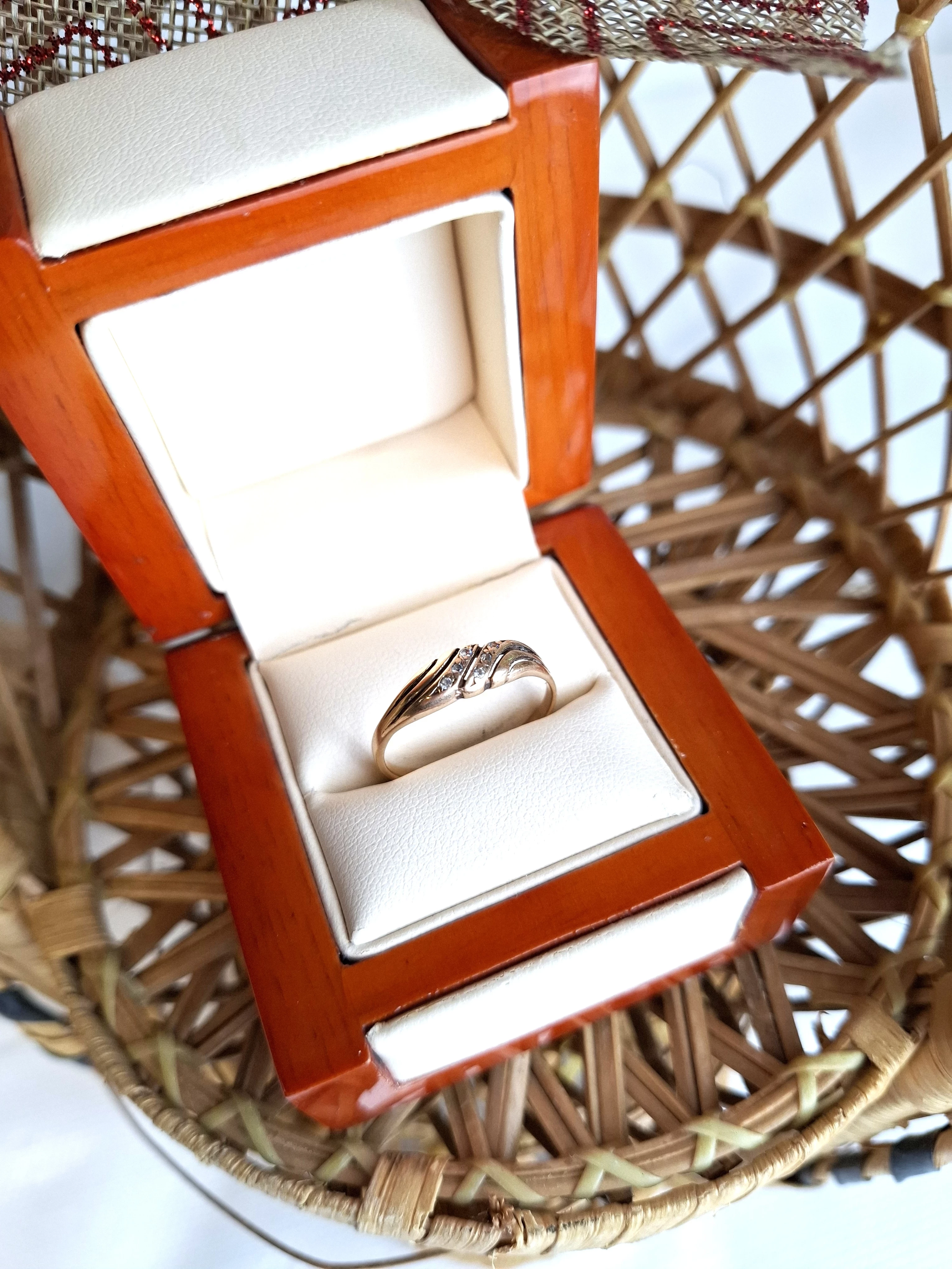 wyrob-jubilerski-uzywany-pierscionek-232g-585-material-15835-2