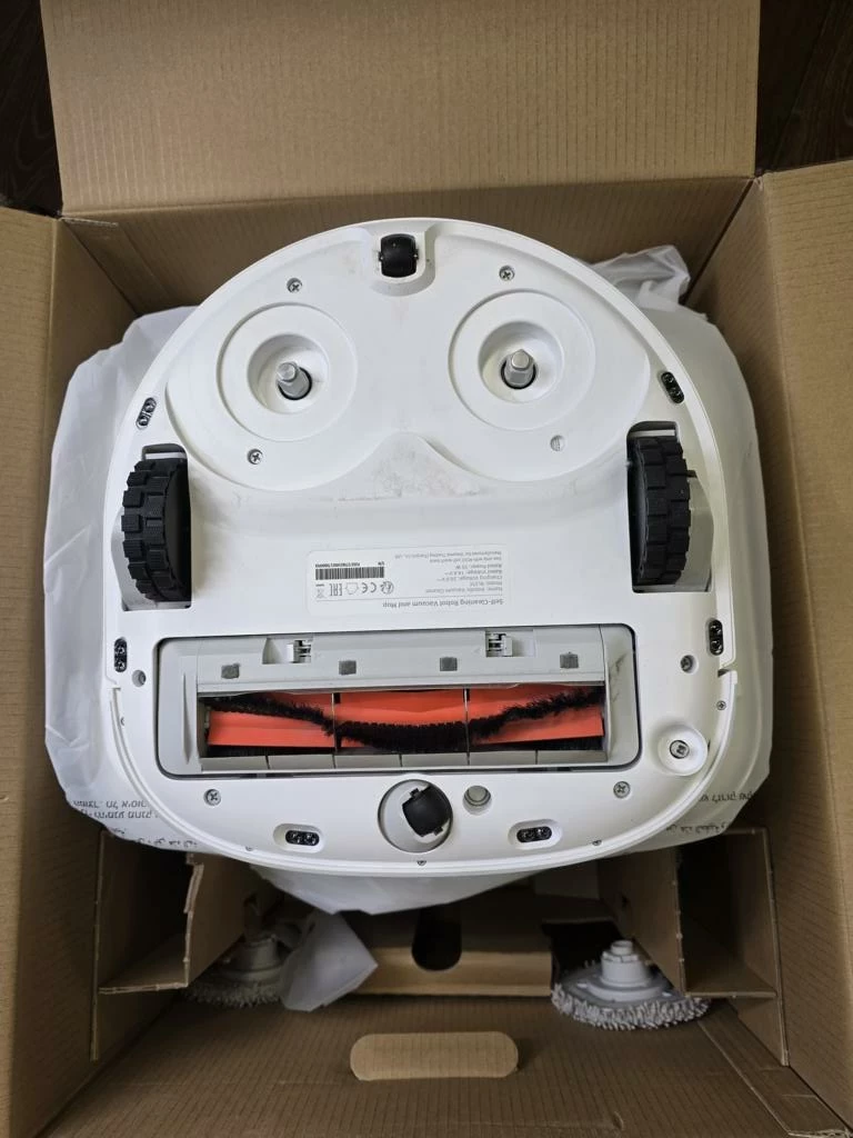 odnowiony-robot-sprzatajacy-mopujacy-dreame-bot-w10-komplet-kolor-dominujacy-129357-2