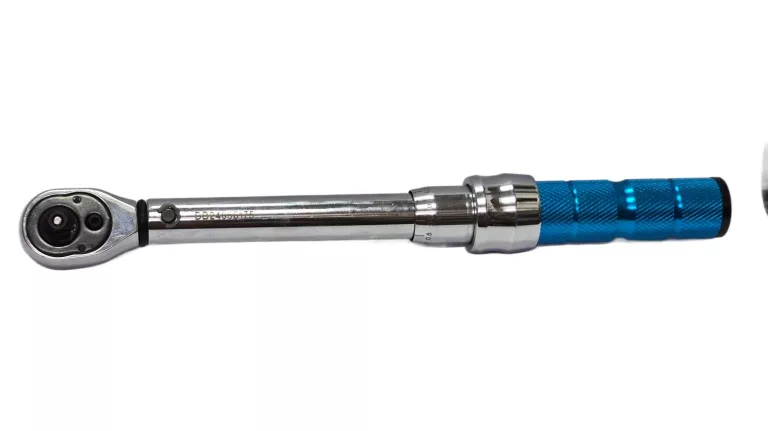 klucz-dynanometryczny-38-zakres-4-24-nm-ean-gtin-0672352800678