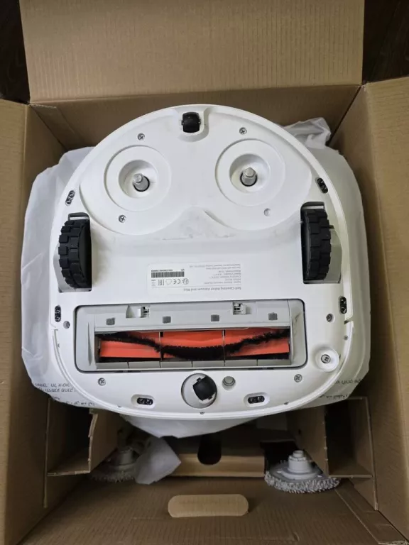 odnowiony-robot-sprzatajacy-mopujacy-dreame-bot-w10-komplet-kolor-dominujacy-129357-2