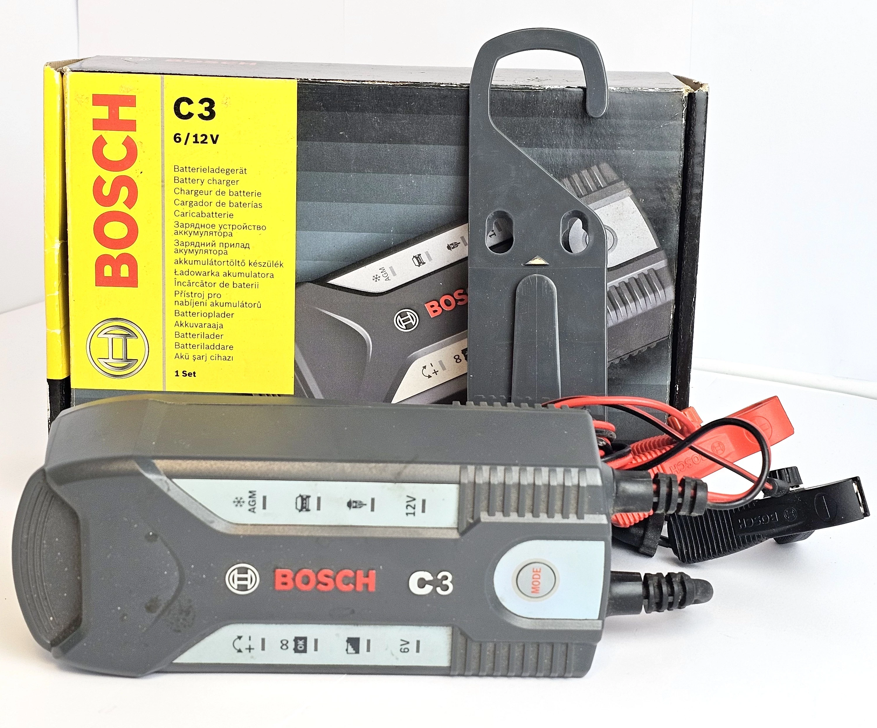 prostownik-bosch-c3-pudelko-aleja-jana-pawla-ii-9b-reda