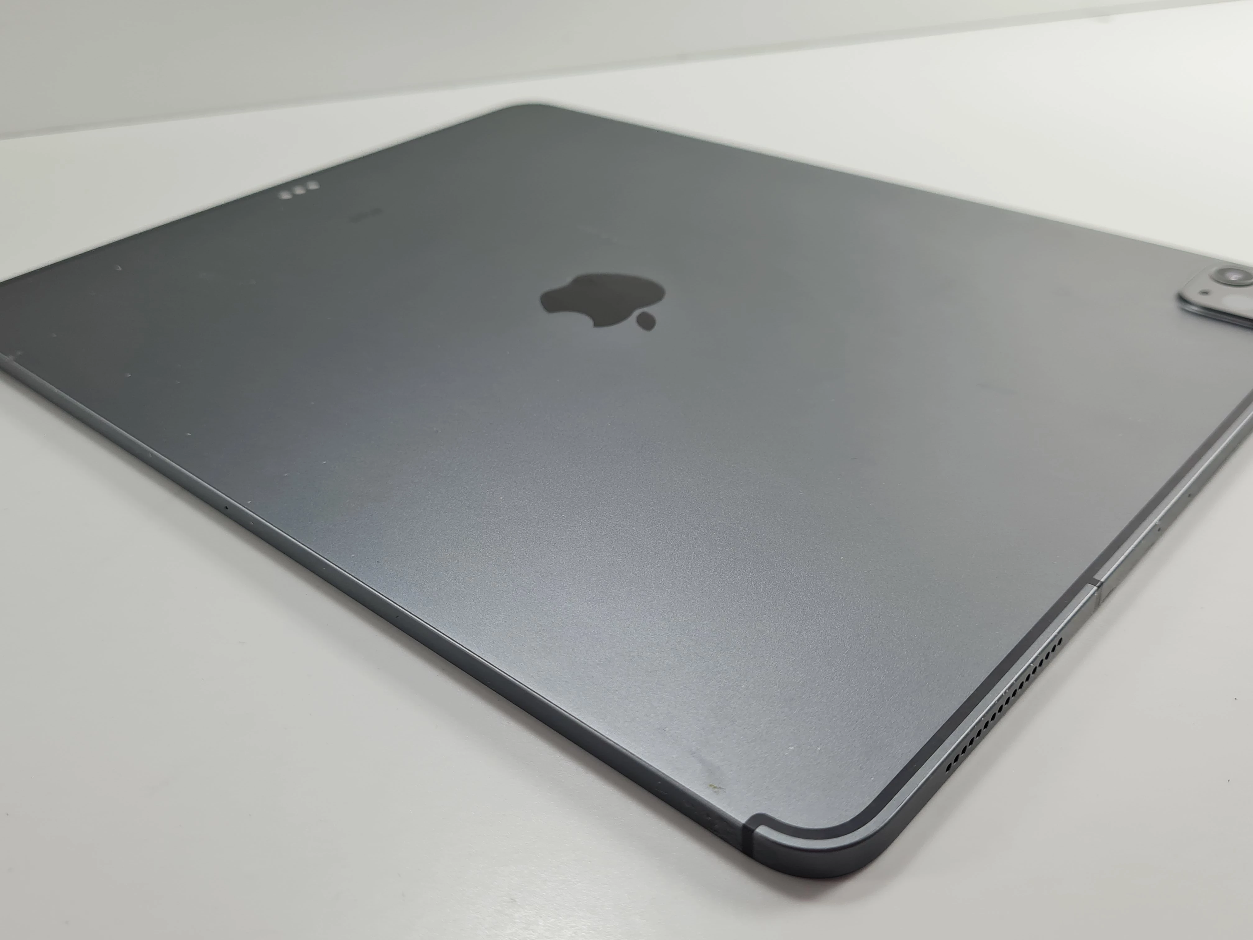 tablet-ipad-apple-pro-129-4gen-256gb-opis-system-operacyjny-16332-4