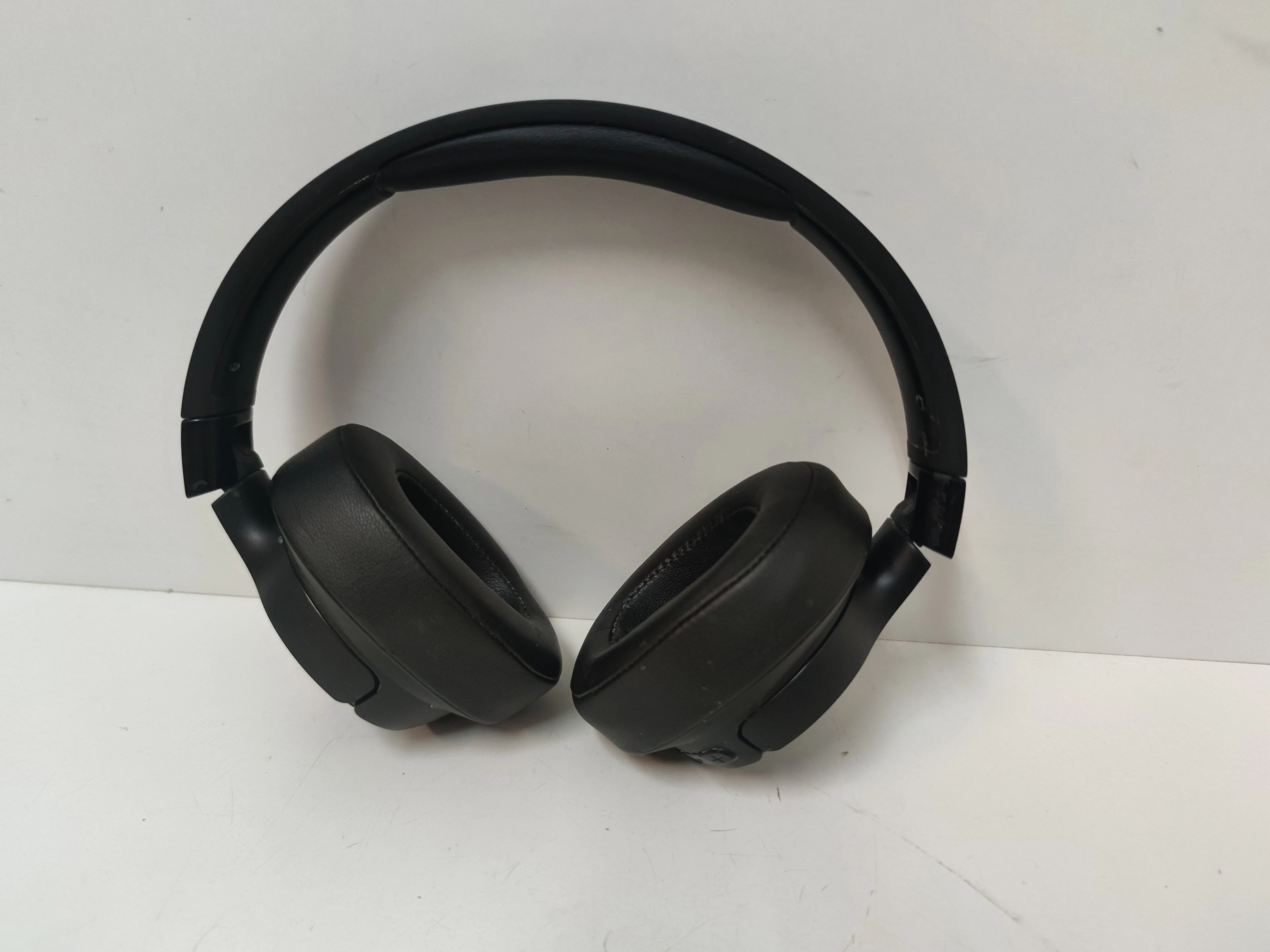 sluchawki-jbl-tune-710-bt-stan-11323-2