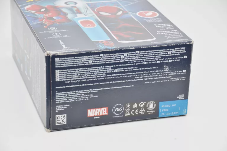 szczoteczka-elektryczna-dla-dzieci-oral-b-pro-kids-spiderman-etui-3-stan-11323-2