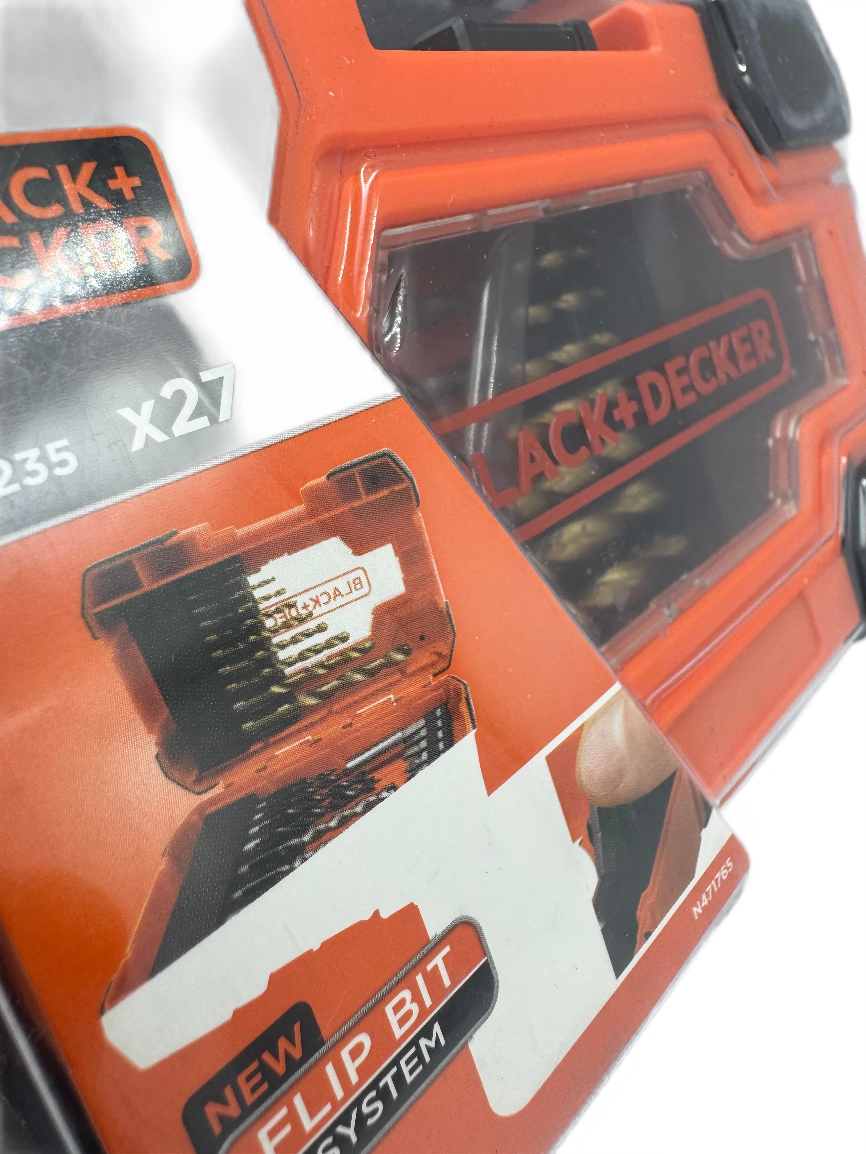 black-decker-a7235-zestaw-wiertel-i-bitow-27-marka-248811-950070