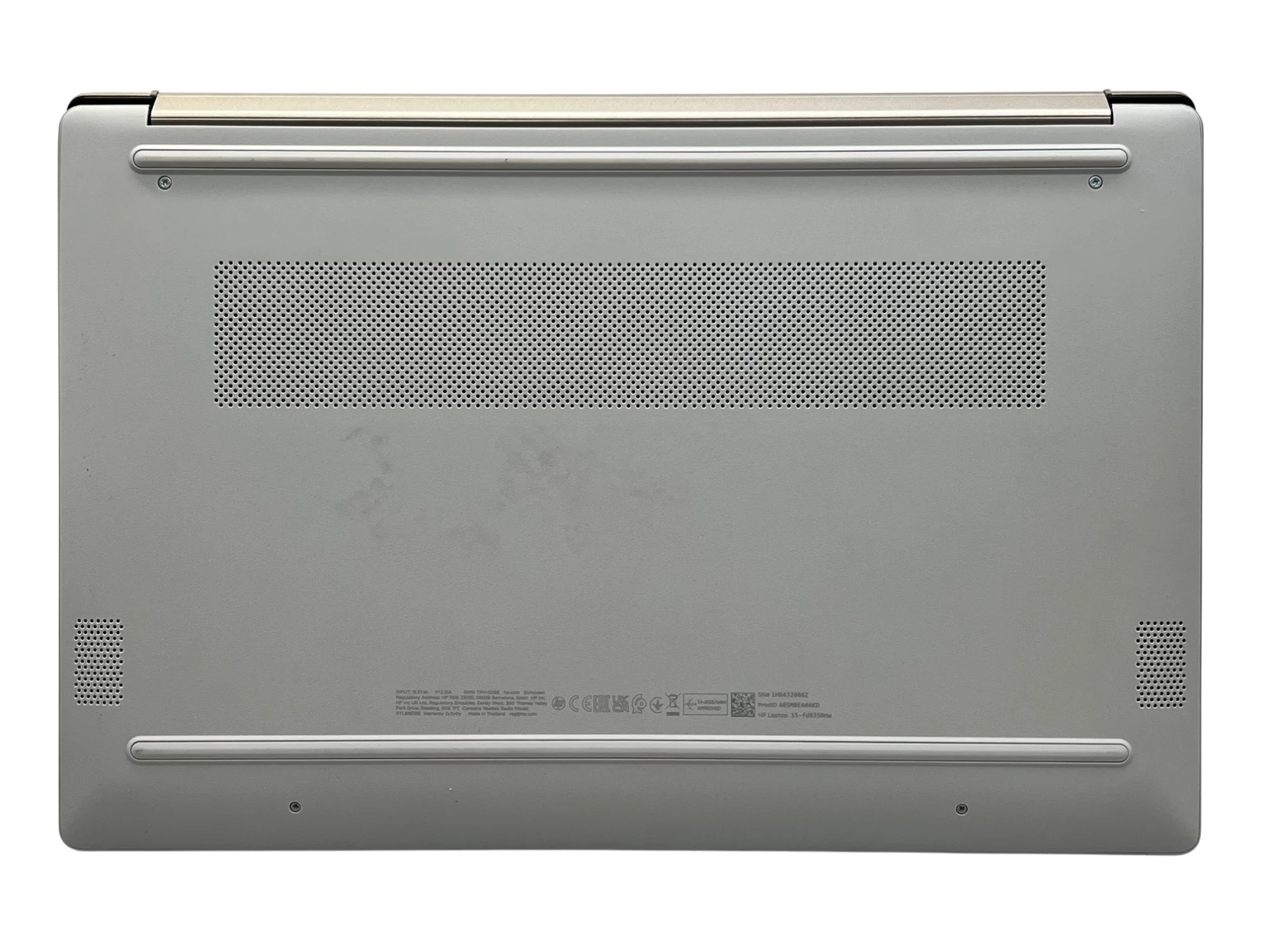 laptop-hp-15-fd0350nw-156-i3-n305-8-gb-512-gb-ssd-gw-102026-przekatna-ekranu-1560