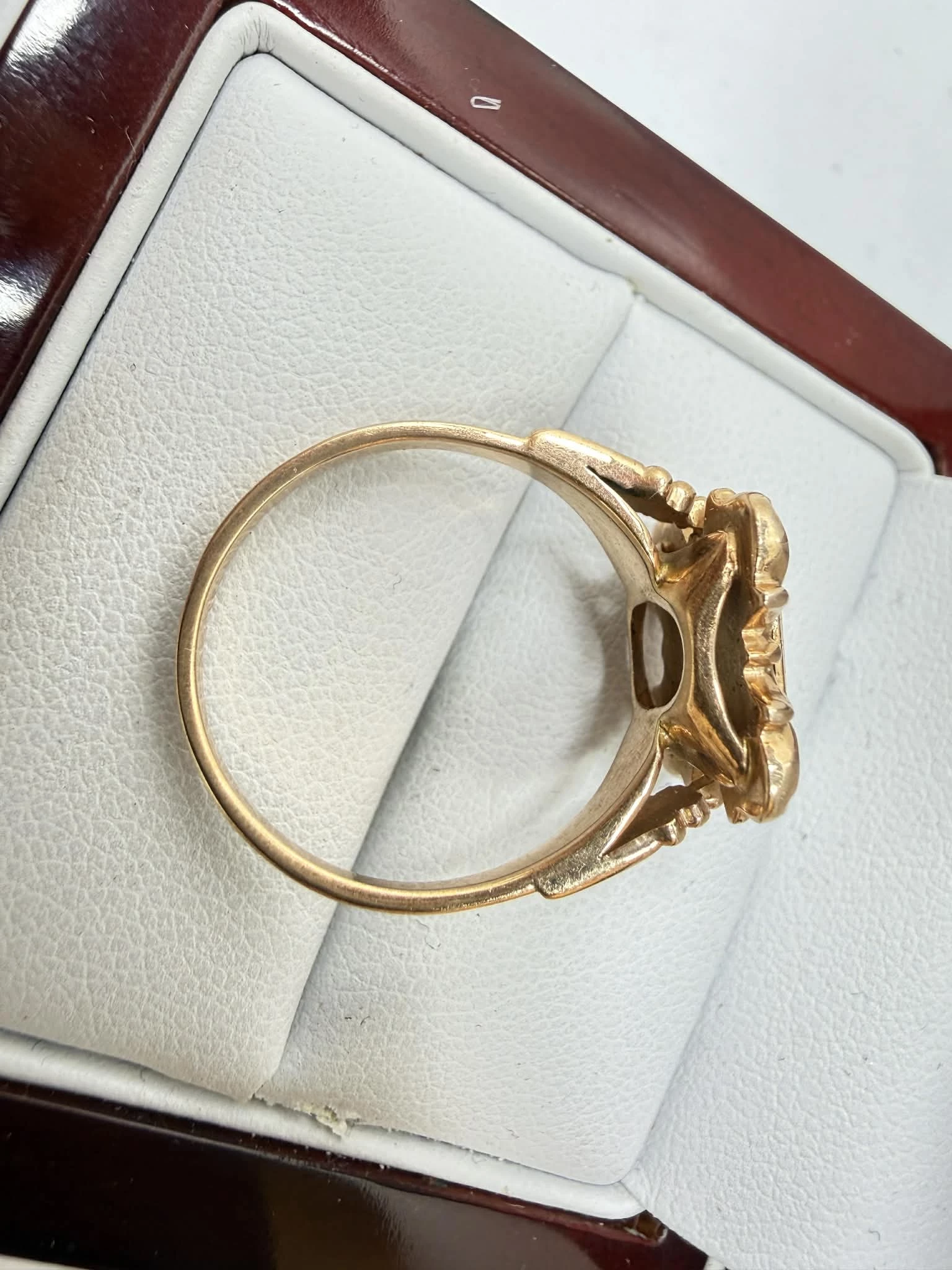 wyrob-jubilerski-uzywany-pierscionek-material-15835-2