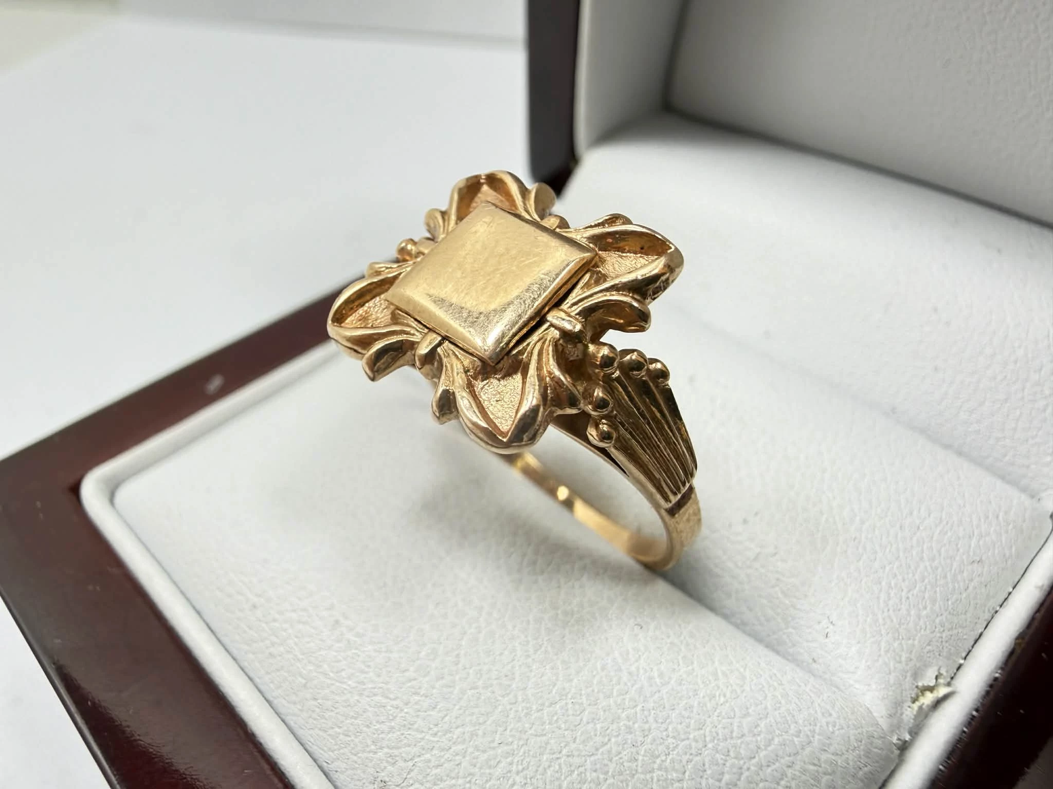 wyrob-jubilerski-uzywany-pierscionek-targowa-41-warszawa