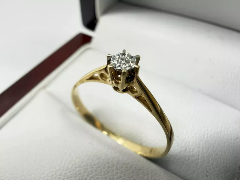 wyrob-jubilerski-uzywany-pierscionek-z-diamentem-targowa-41-warszawa