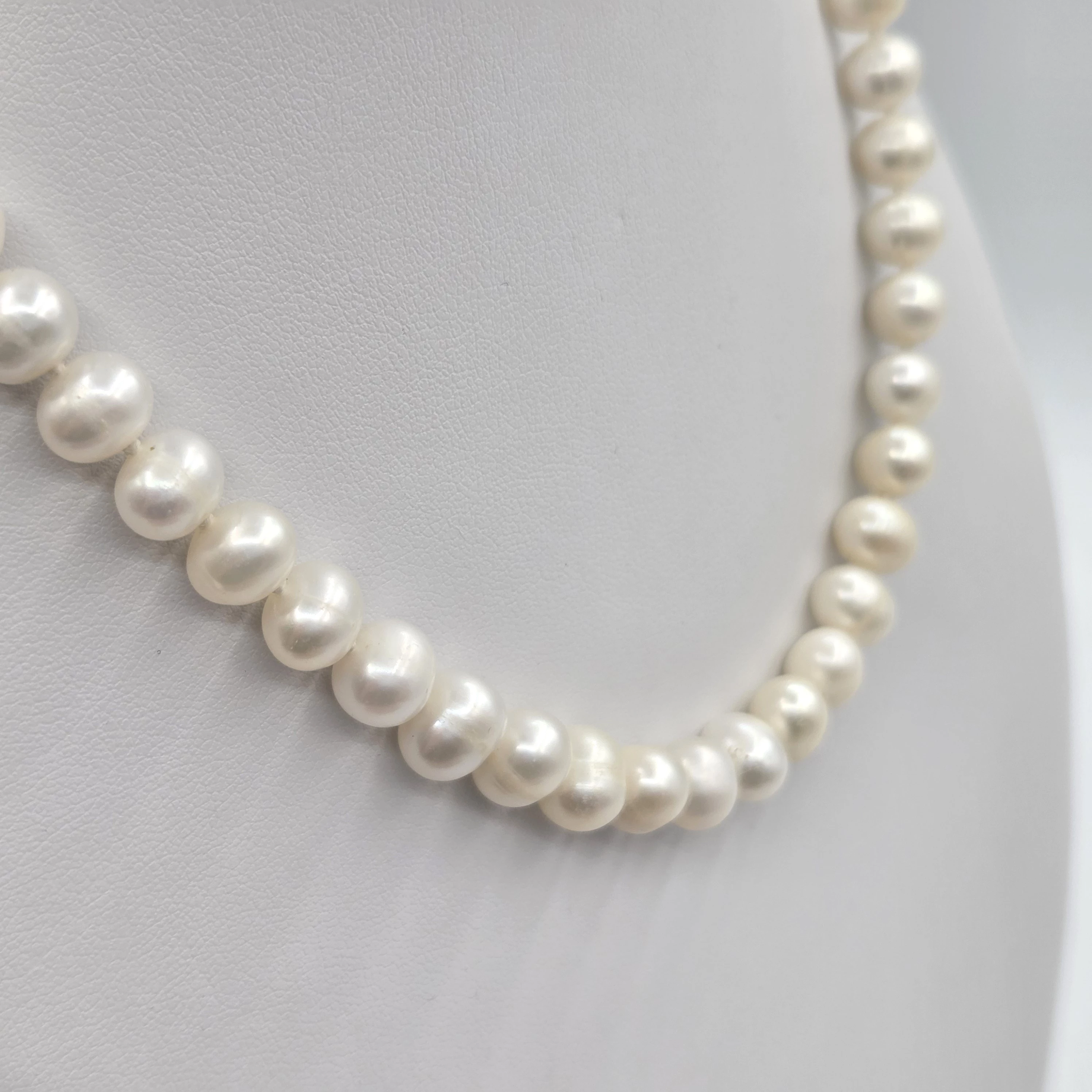 naszyjnik-perly-biale-4235g-44cm-product-id-a26a1795-375f-4ab4-aecb-9ef48e434cfd