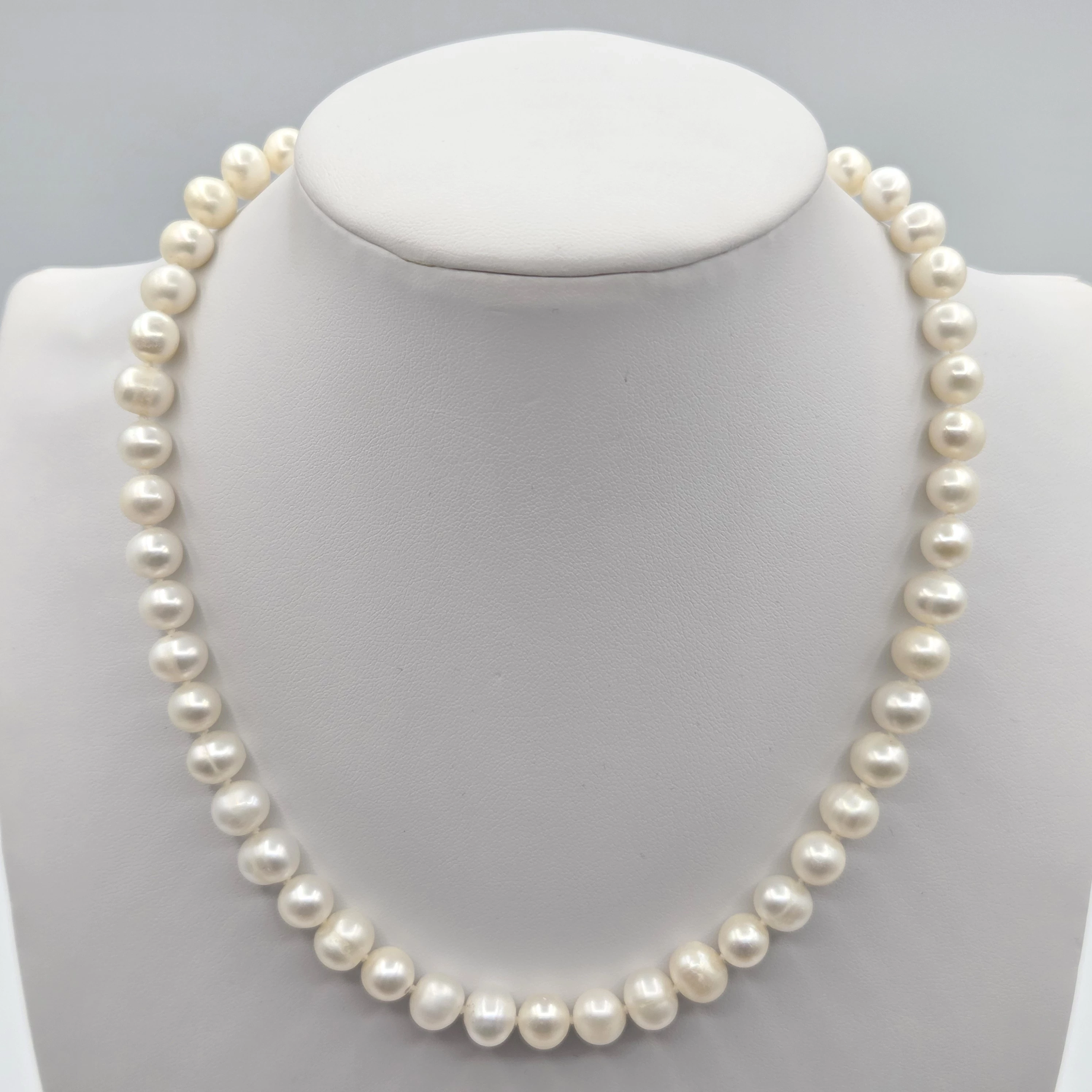 naszyjnik-perly-biale-4235g-44cm-cechy-207002-2