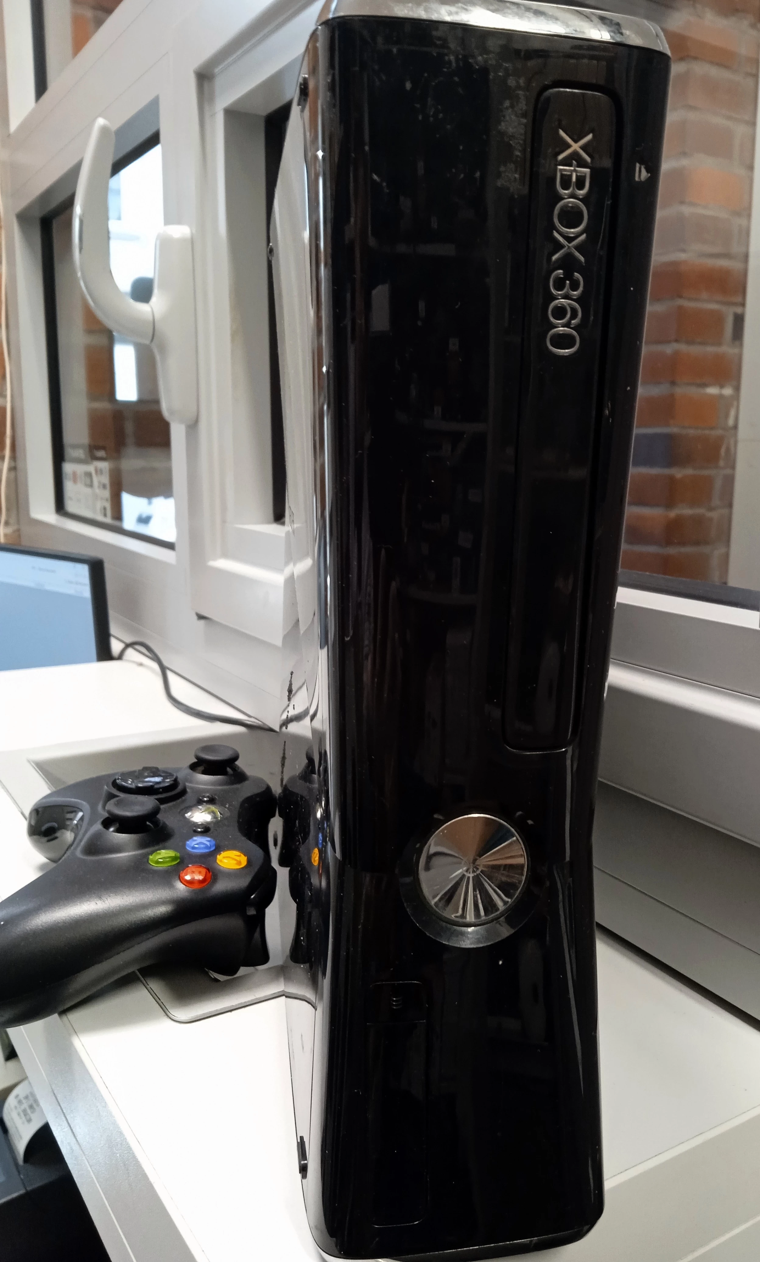 konsola-xbox360-kpl-wersja-konsoli-205974-225546