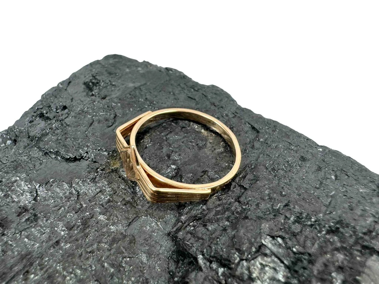 zloty-bogato-zdobiony-pierscionek-pr-585-w-247g-r-17-kamien-17088-524288