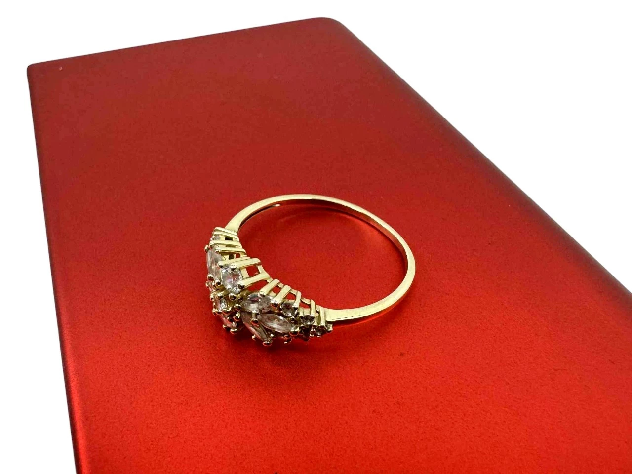 zloty-majestatyczny-pierscionek-wysadzany-cyrkoniami-pr-333-w-166g-r17-kamien-17088-128