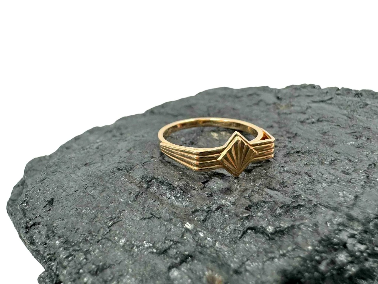 zloty-bogato-zdobiony-pierscionek-pr-585-w-247g-r-17-rozmiarsrednica-wew-mm-372-17