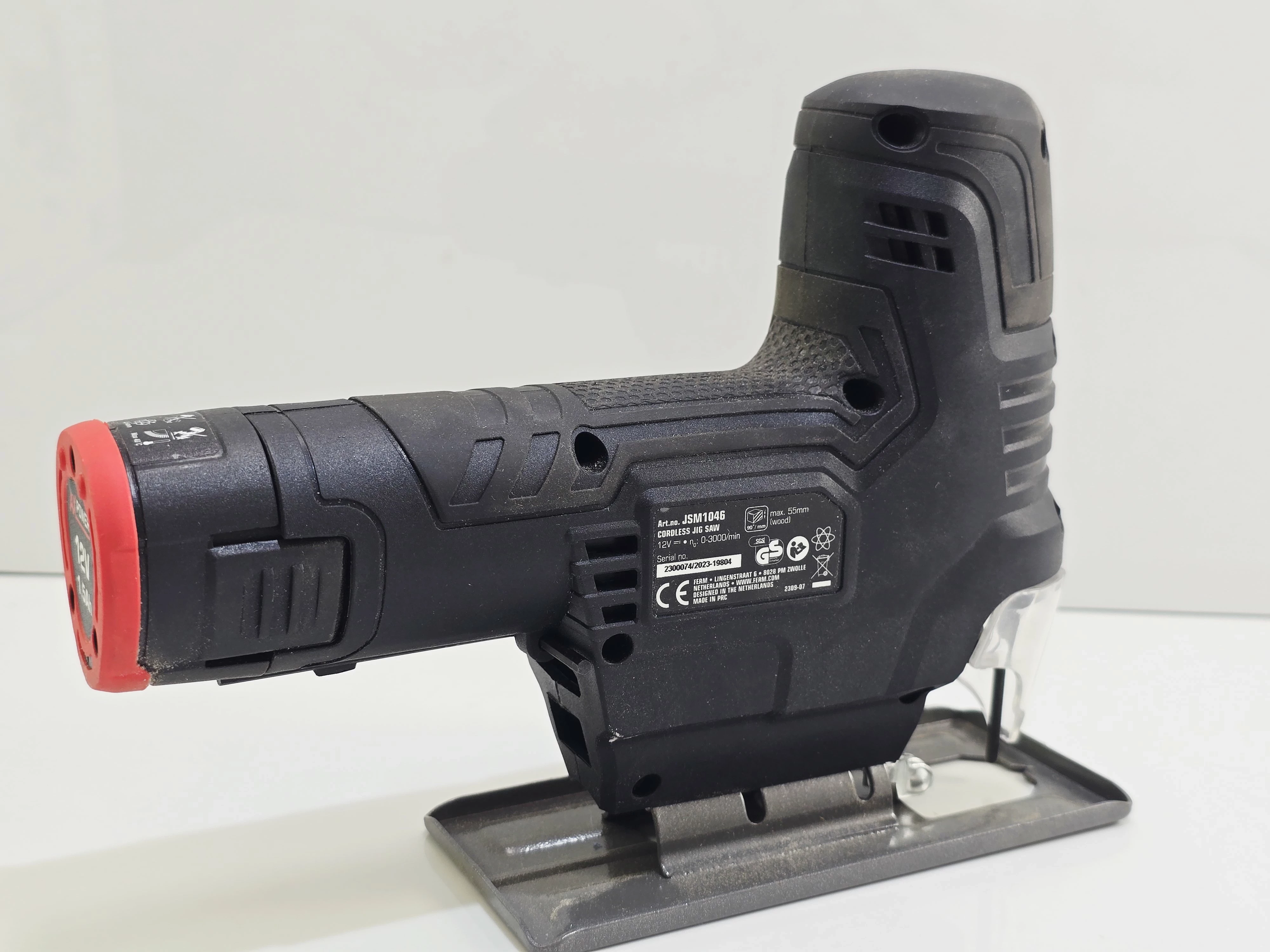 wyrzynarka-ferm-zasilanie-akumulatorowe-marka-248811-950416