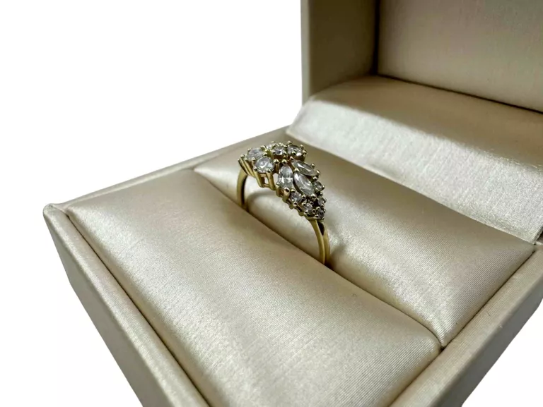 zloty-majestatyczny-pierscionek-wysadzany-cyrkoniami-pr-333-w-166g-r17-material-15835-2