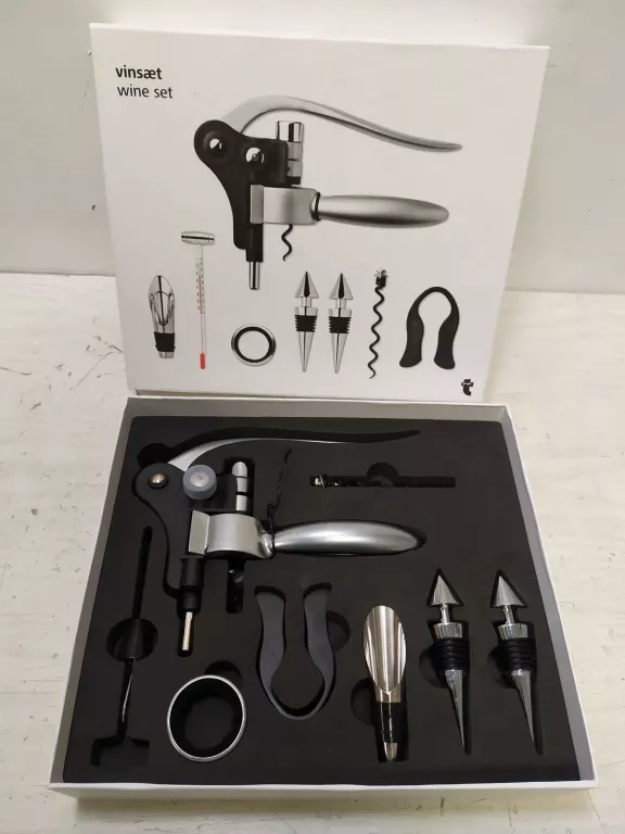 zestaw-do-otwirania-wina-8el-osiedle-kombatantow-7c-krakow