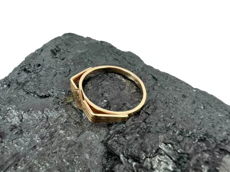 zloty-bogato-zdobiony-pierscionek-pr-585-w-247g-r-17-kamien-17088-524288