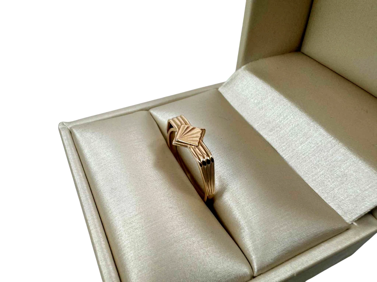 zloty-bogato-zdobiony-pierscionek-pr-585-w-247g-r-17-stan-11323-2