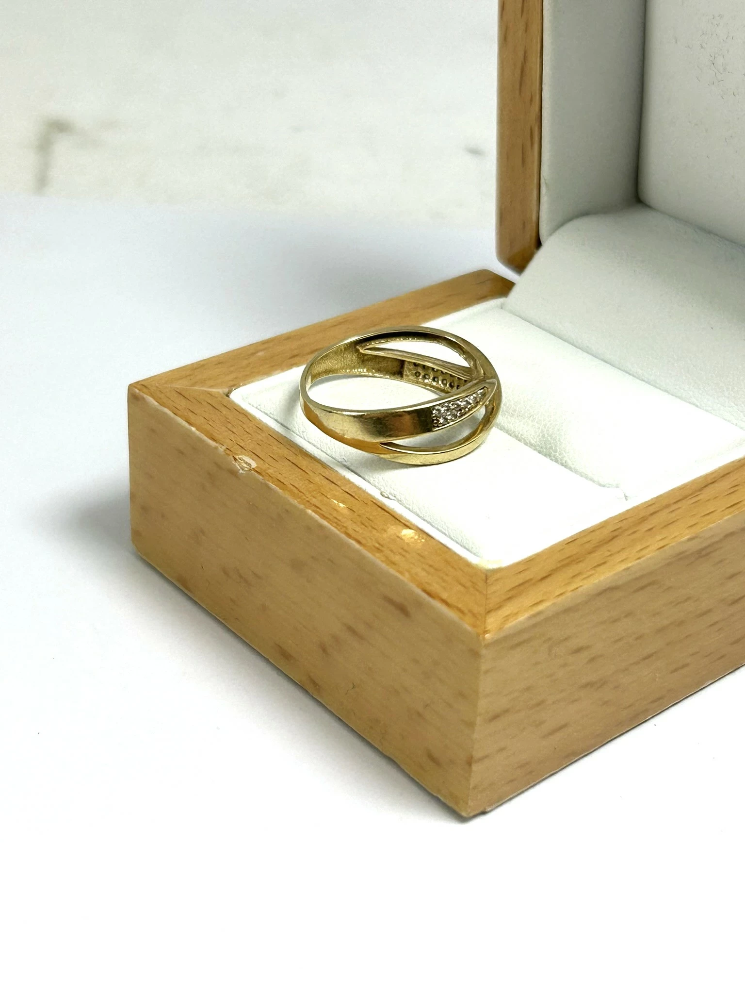 ciekawy-zloty-pierscionek-267g-p585-r18-kamien-17088-524288