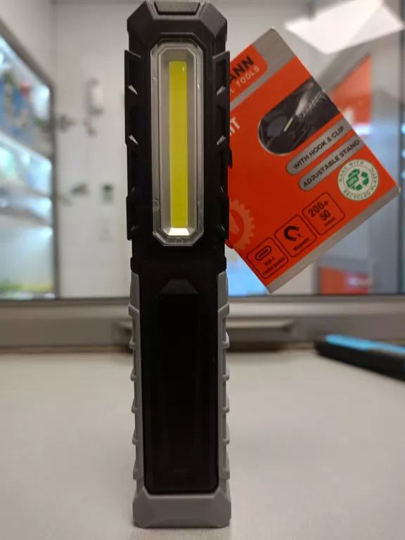 lampka-warsztatowa-action-perenmarkt-15-prusa-1-legnica